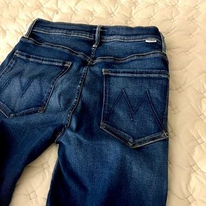 MOTHER Denim the Stunner Ankle Fray.  Size 31.